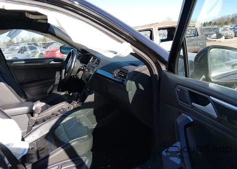 2020 Volkswagen Tiguan 2.0T Sel Premium R-Line z USA, uszkodzony, nr VIN 3VV4B7AX4LM121262